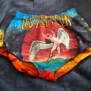 Back bite Led Zeppelin shorts